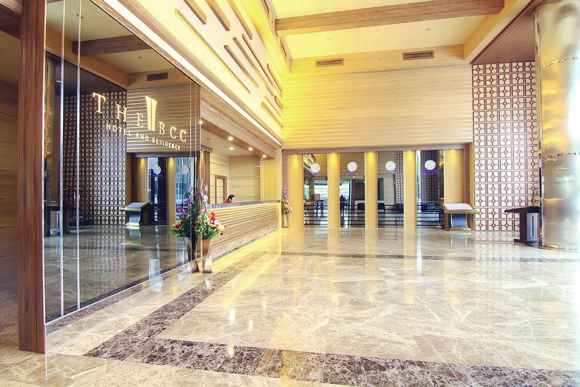 The Bcc Hotel & Residence Batam Exteriör bild
